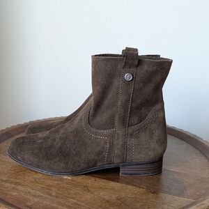 FRYE Womens Size 7.5M Brown Suede Ankle Fashion Boots Bootie